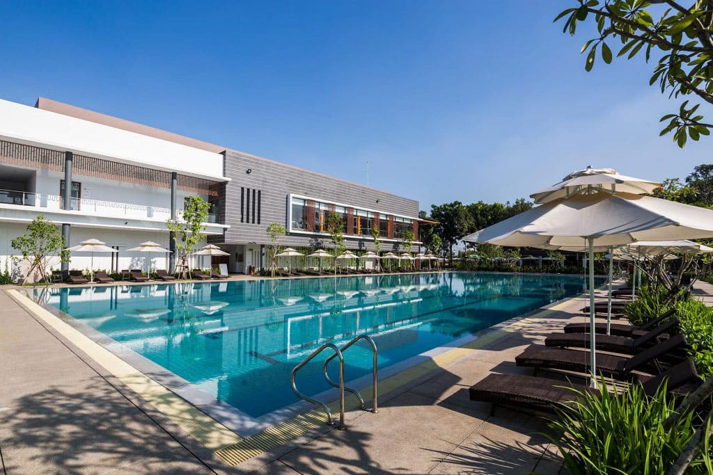 Hồ bơi tại Sports Club Ceadon City